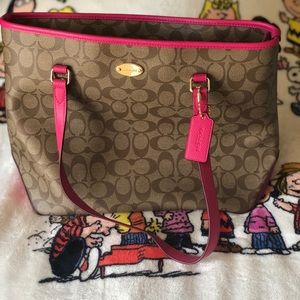 Classic Coach tote